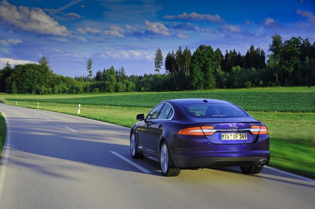 Jaguar Xf photo 12
