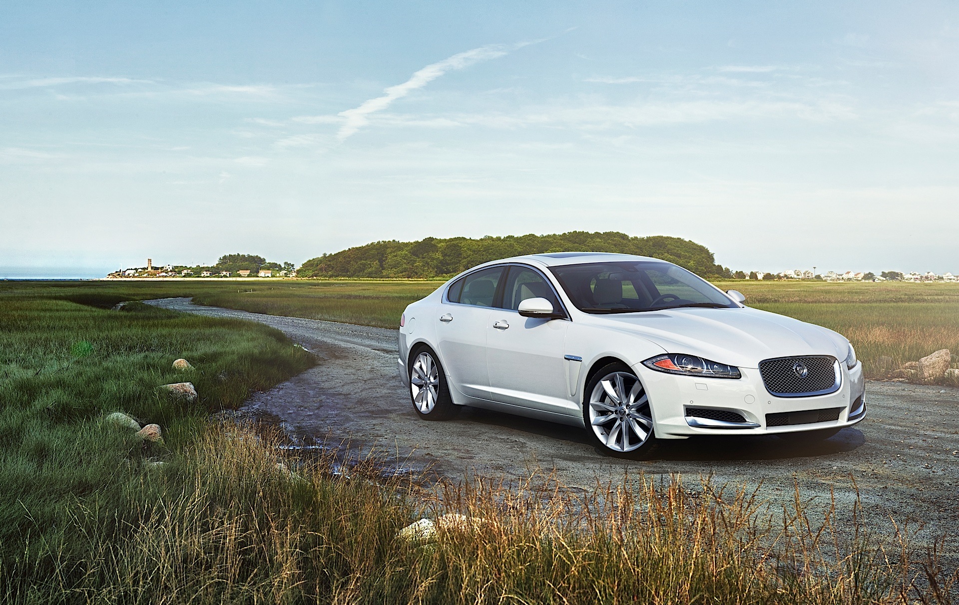 Jaguar Xf photo 3