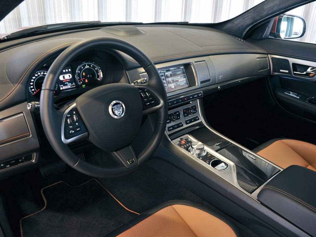 Jaguar Xf photo 21