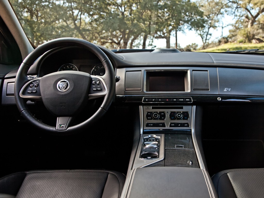 Jaguar Xf photo 22