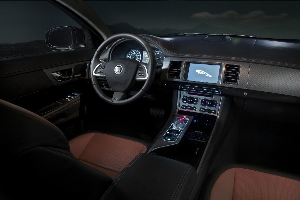 Jaguar Xf photo 24