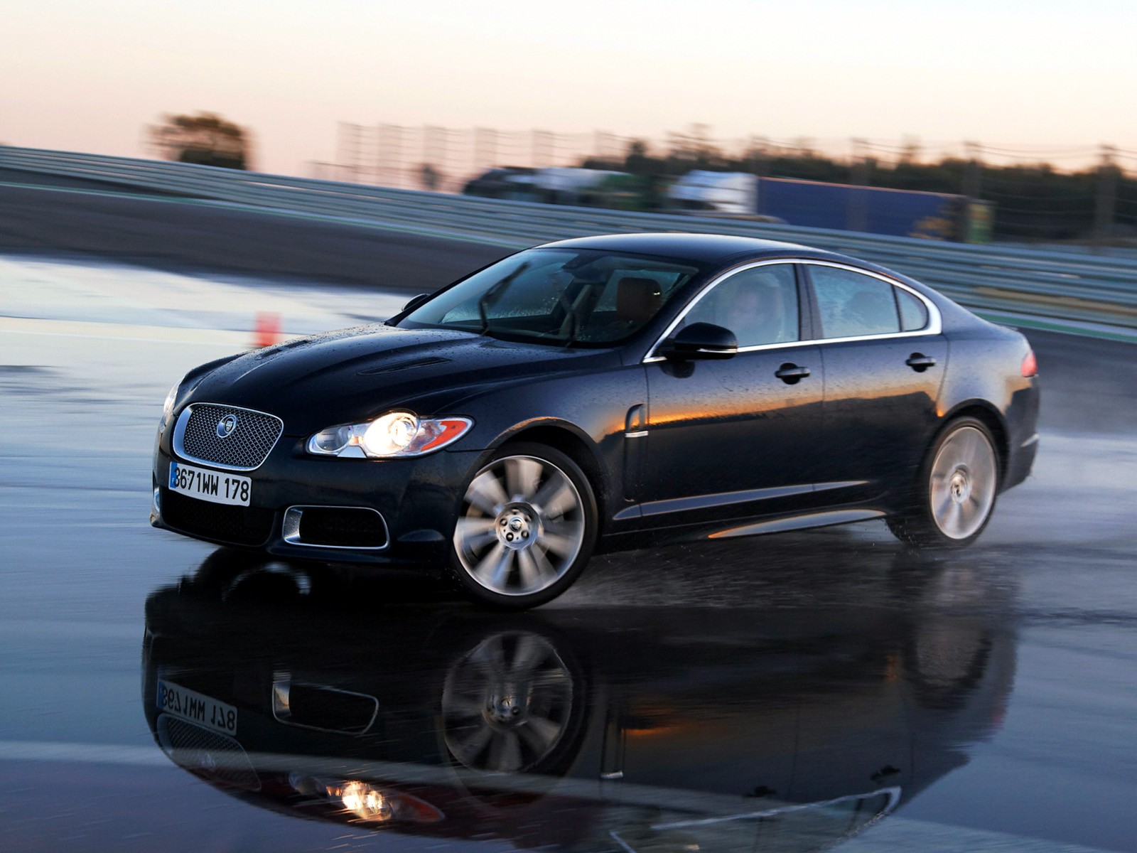 Jaguar Xfr photo 21