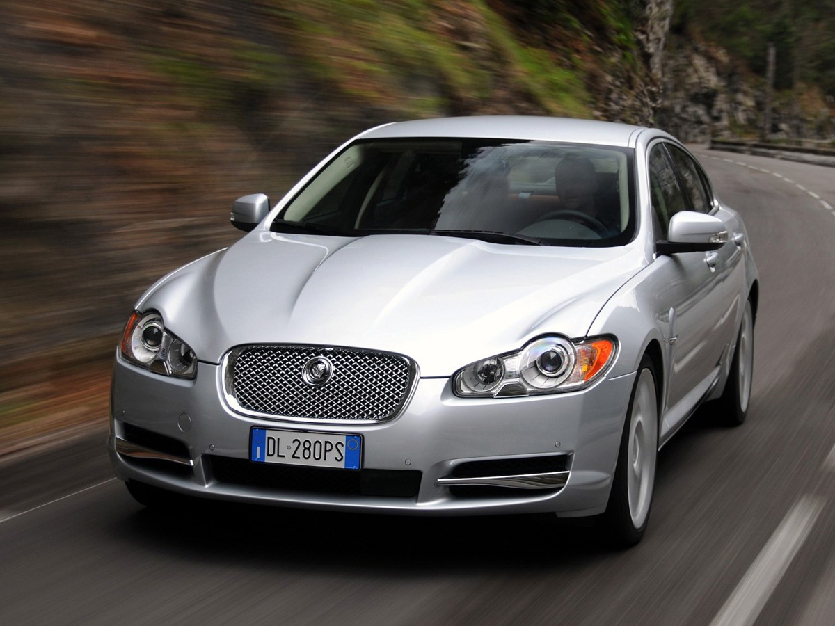 Jaguar JAGUAR XFR 5.0L V8 6AT RWD (510 HP)