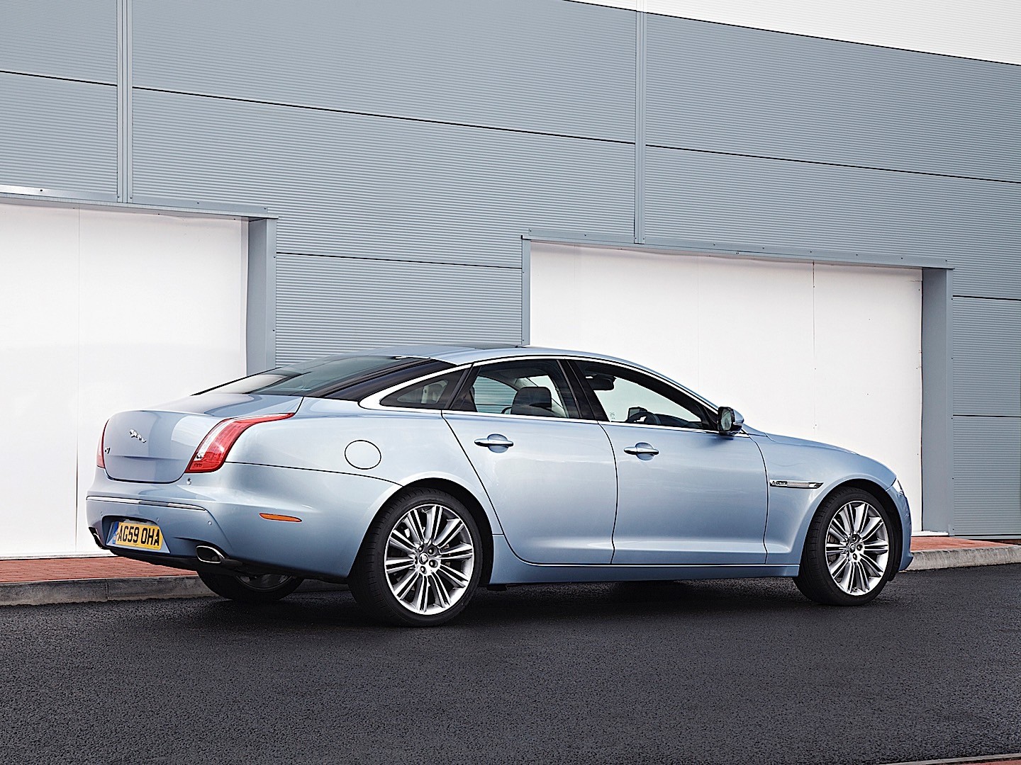Jaguar Xj photo 30