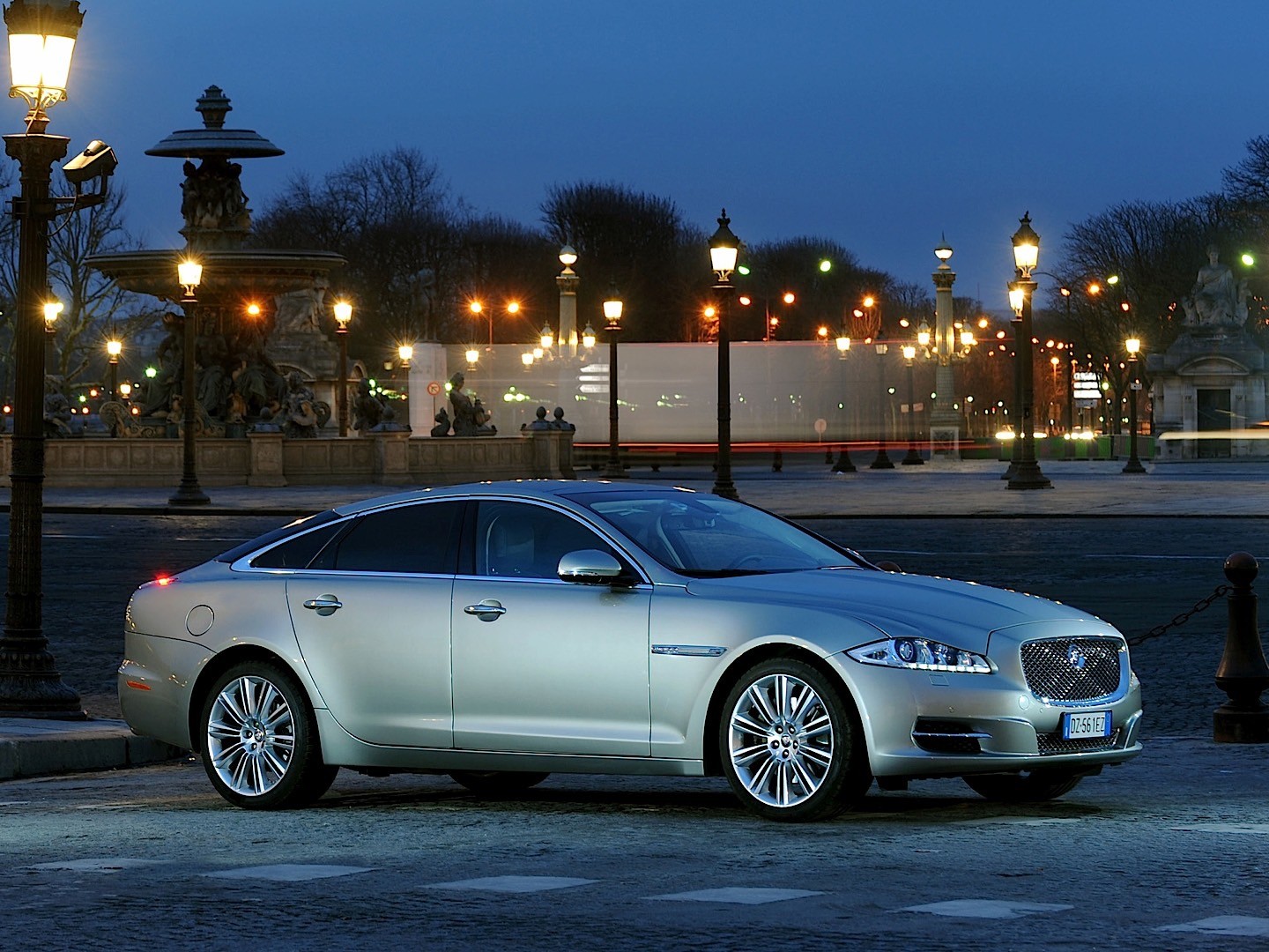 Jaguar Xj photo 32