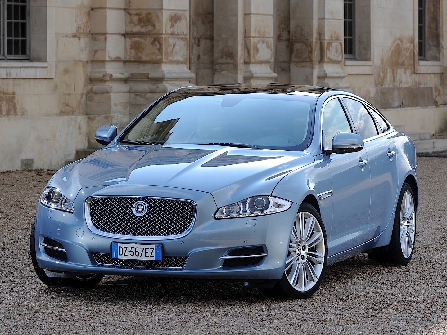 Jaguar Xj photo 33