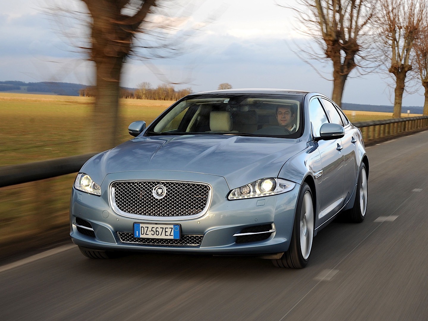 Jaguar Xj photo 43