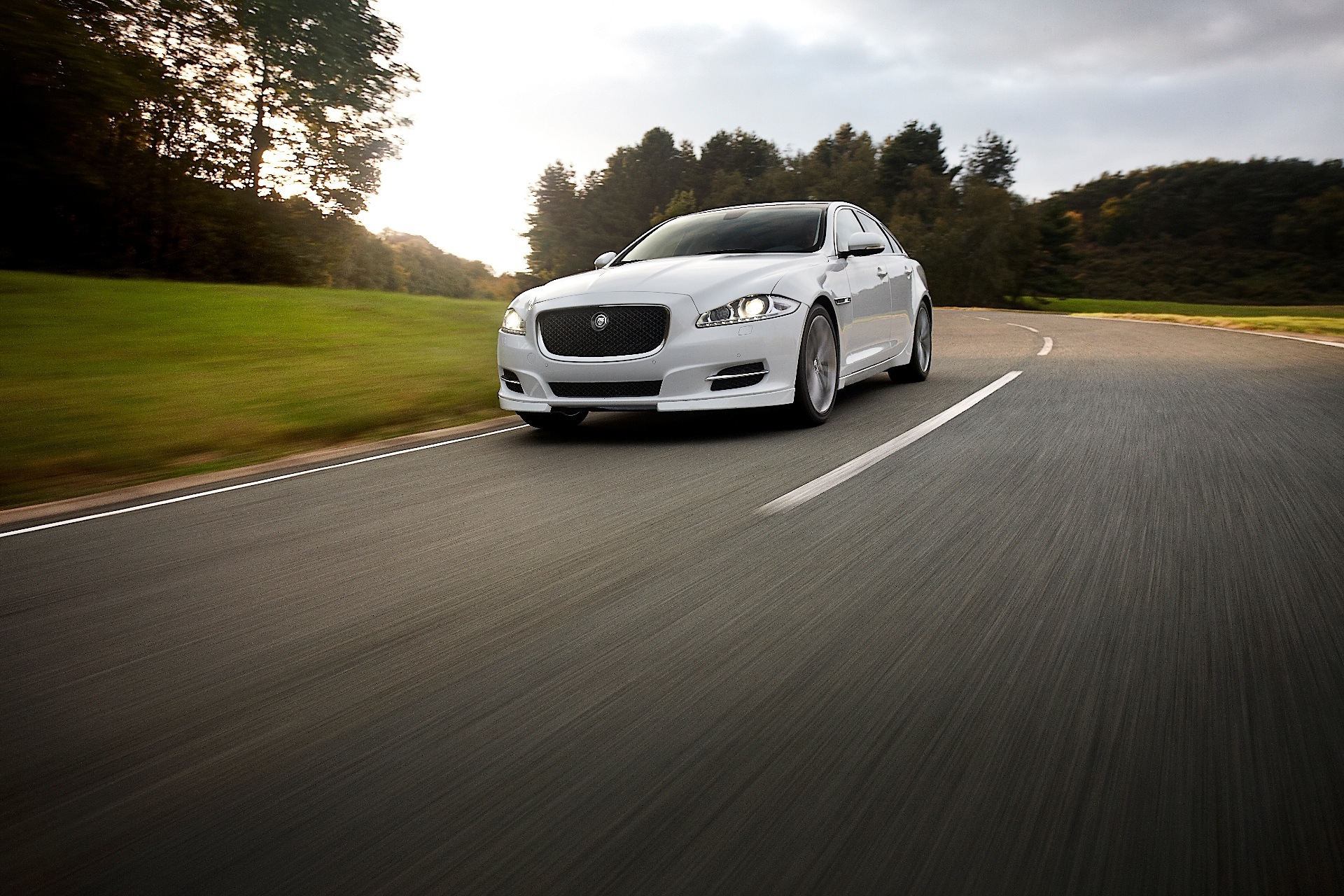 Jaguar Xj photo 17