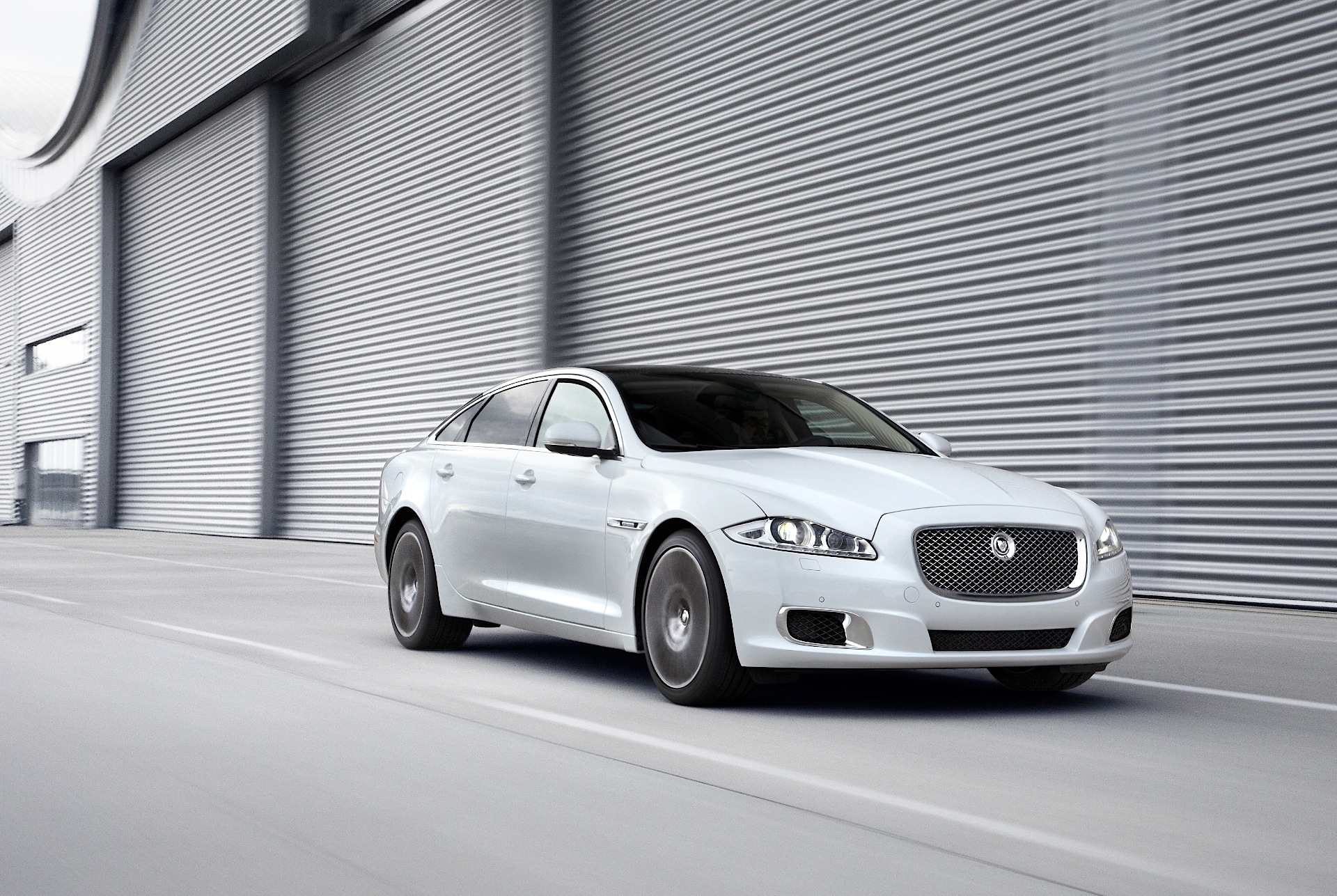 Jaguar Xj photo 24