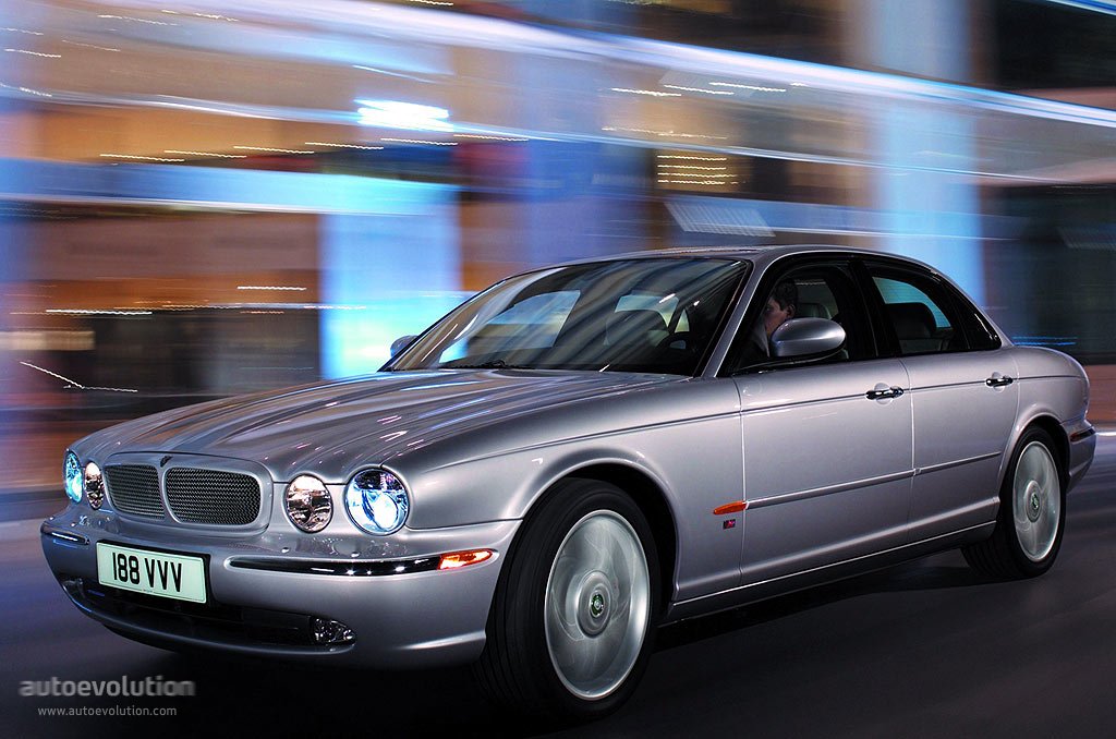 Jaguar Xjr photo 2