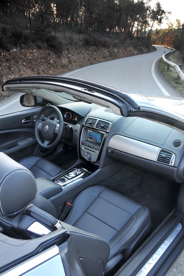 Jaguar Xk Convertible photo 23
