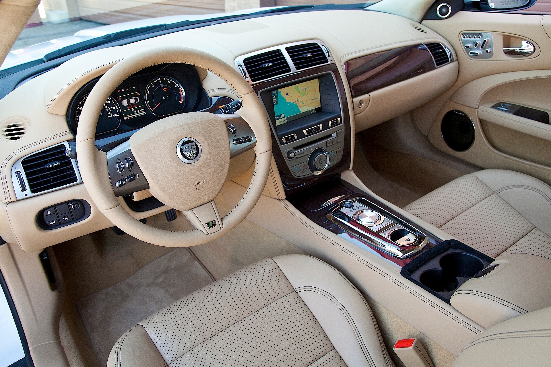 Jaguar Xk Convertible photo 17