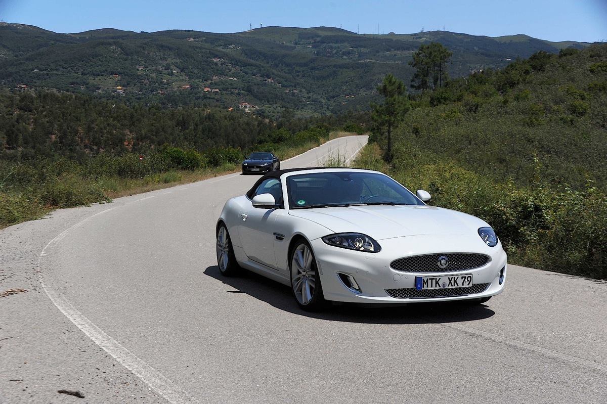 Jaguar JAGUAR XK8 Convertible 4.2 V8 6AT (300 HP)