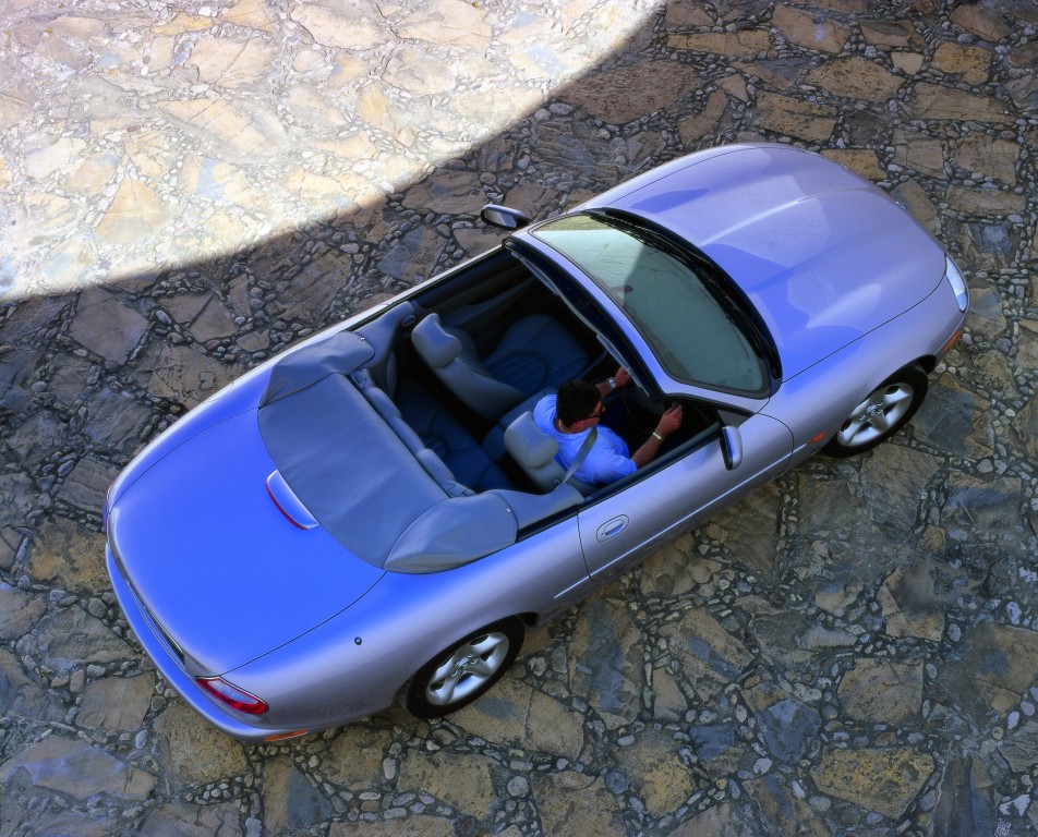 Jaguar Xk Convertible photo 12