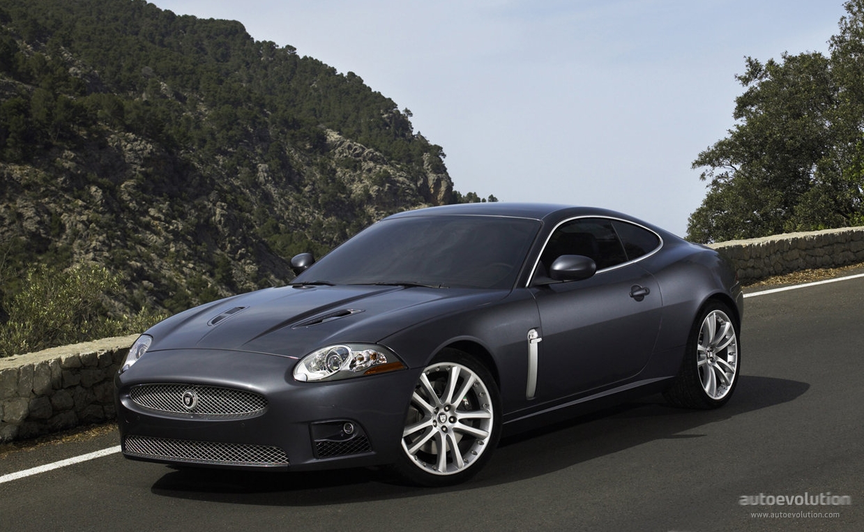 JAGUAR XKR