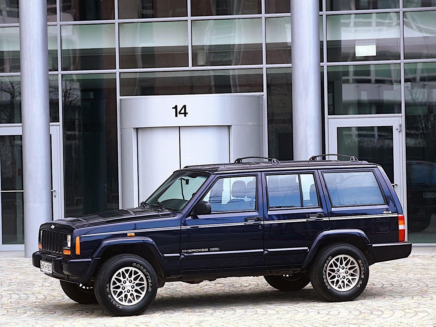 Jeep Cherokee/Liberty photo 8