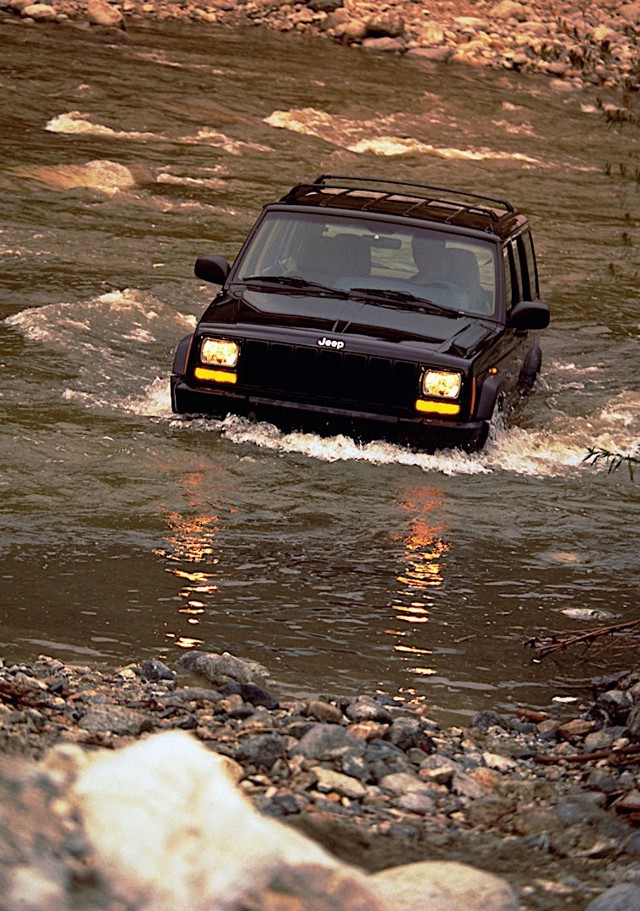 Jeep Cherokee/Liberty photo 26