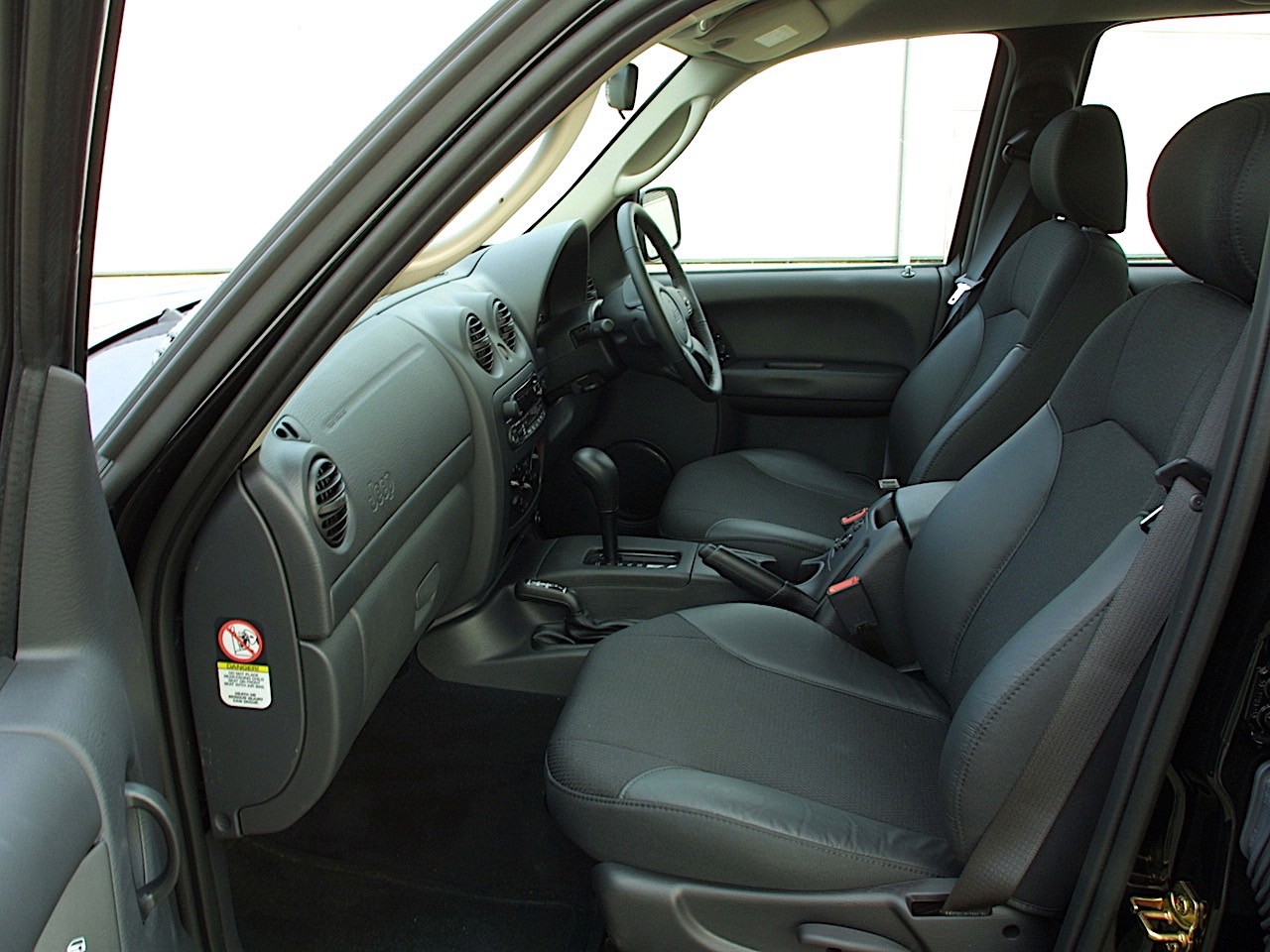 Jeep Cherokee/Liberty photo 32