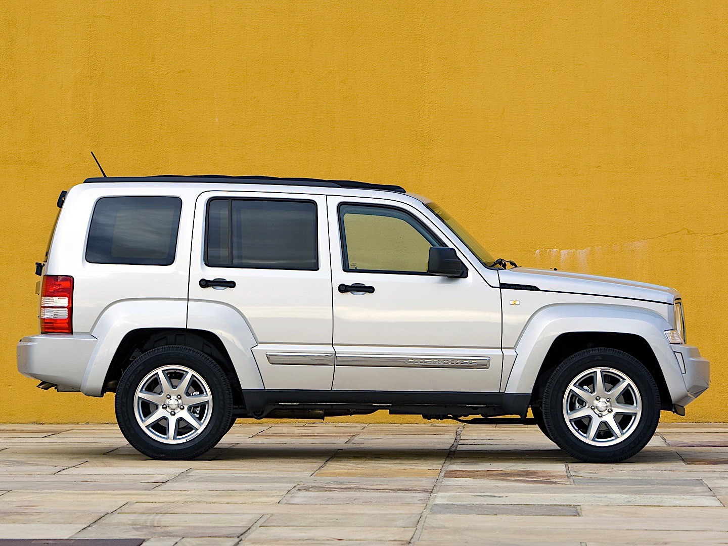 Jeep Cherokee/Liberty photo 9