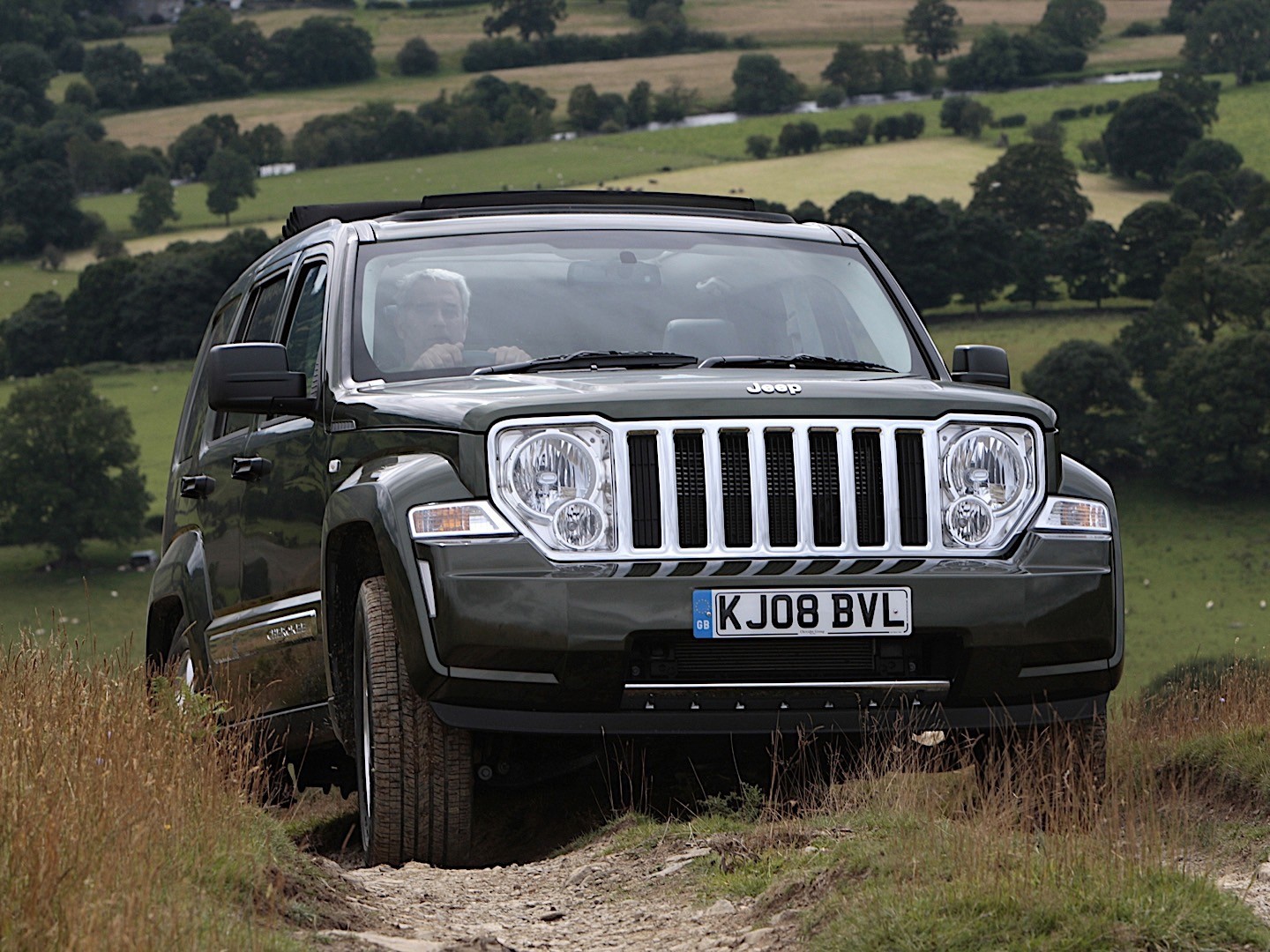 Jeep Cherokee/Liberty photo 24