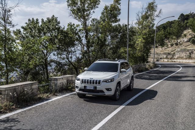 Jeep Cherokee foto 91