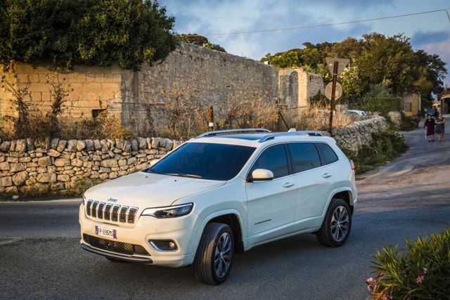 Jeep Cherokee foto 97