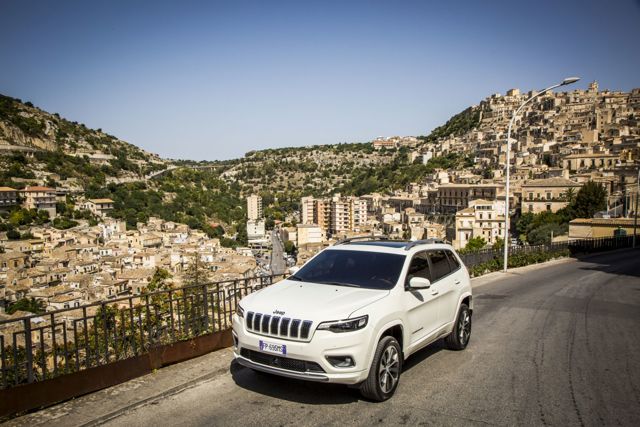 Jeep Cherokee foto 100