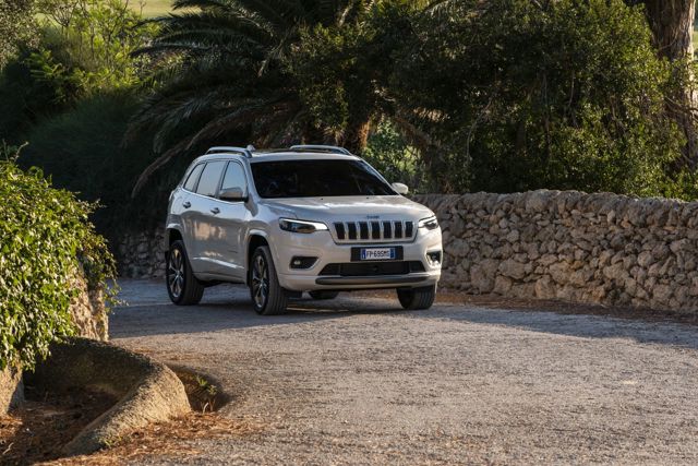 Jeep Cherokee foto 106