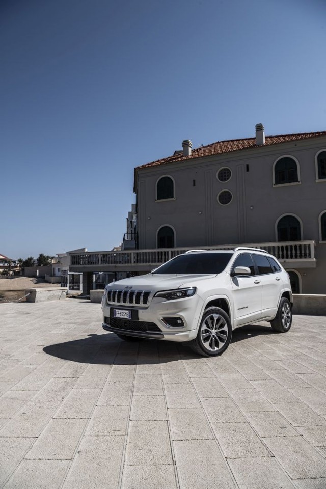 Jeep Cherokee foto 114