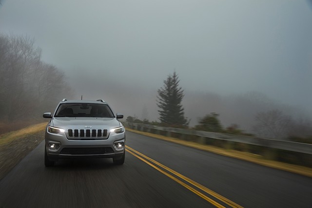 Jeep Cherokee foto 8