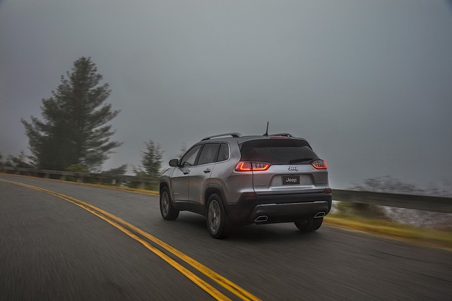 Jeep Cherokee foto 9