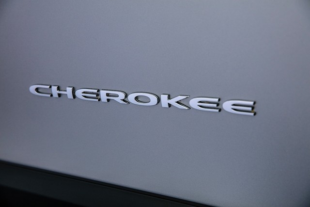 Jeep Cherokee foto 15
