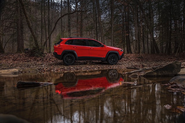 Jeep Cherokee foto 29