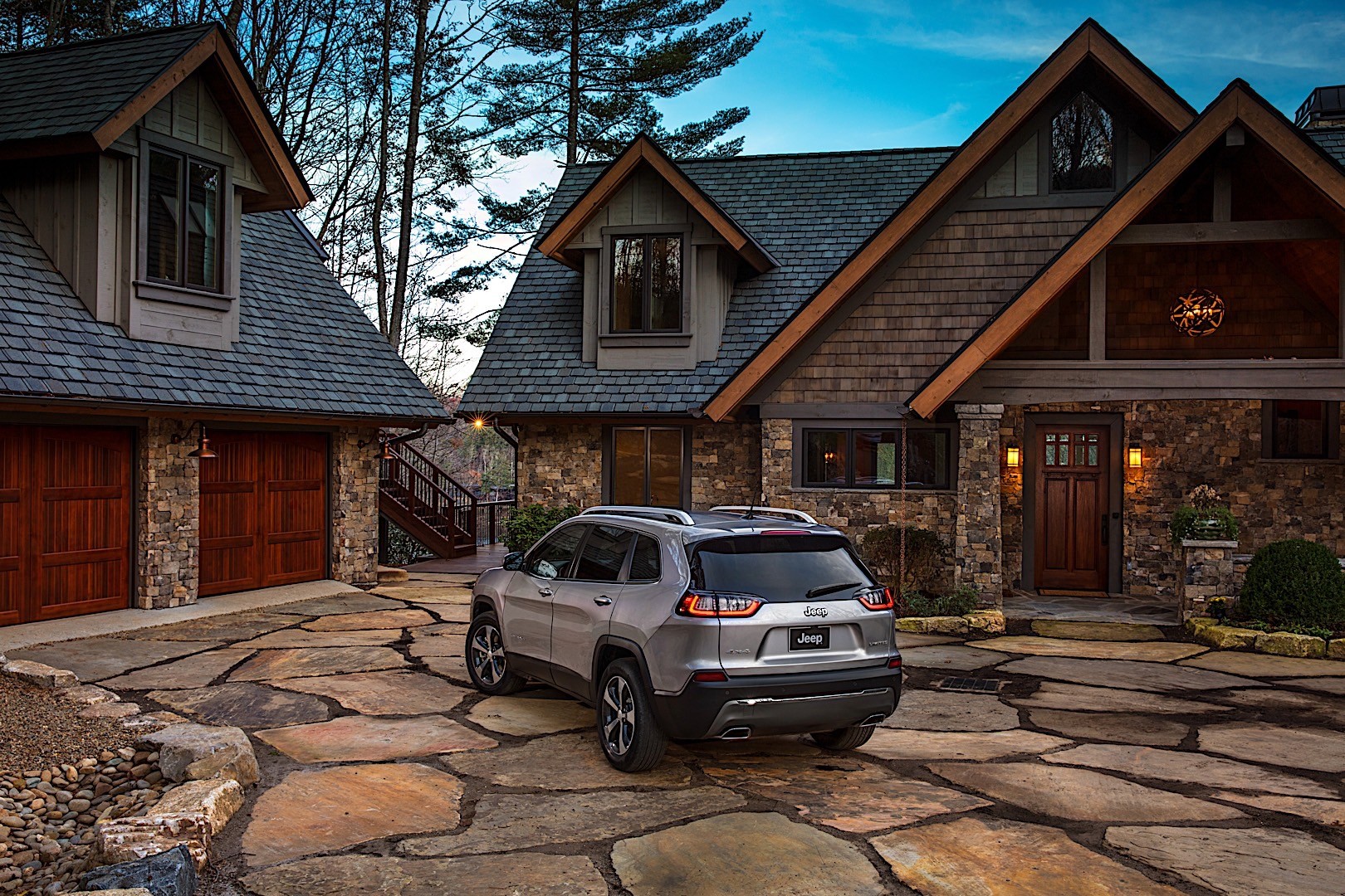 Jeep Cherokee photo 3