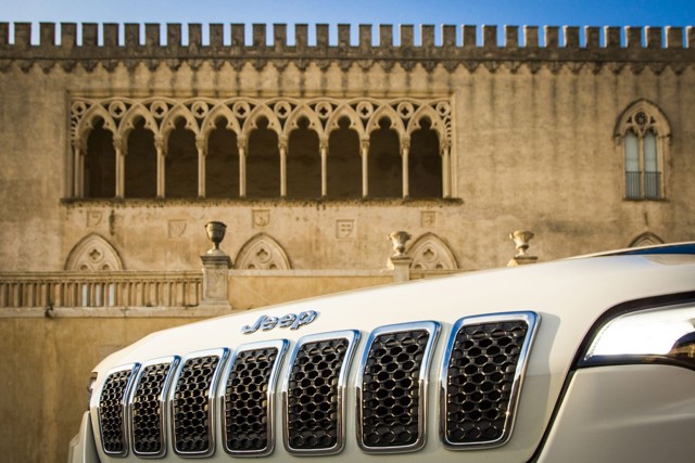 Jeep Cherokee foto 65