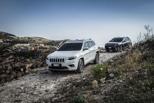 Jeep Cherokee foto 70