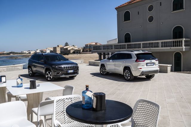 Jeep Cherokee foto 73