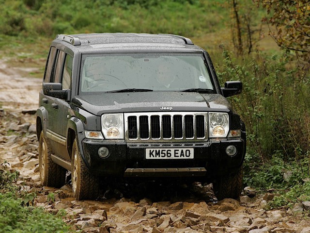 Jeep Commander photo 14