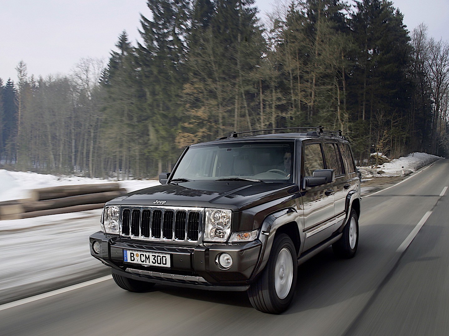 Jeep Commander photo 19