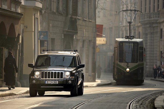 Jeep Commander photo 20