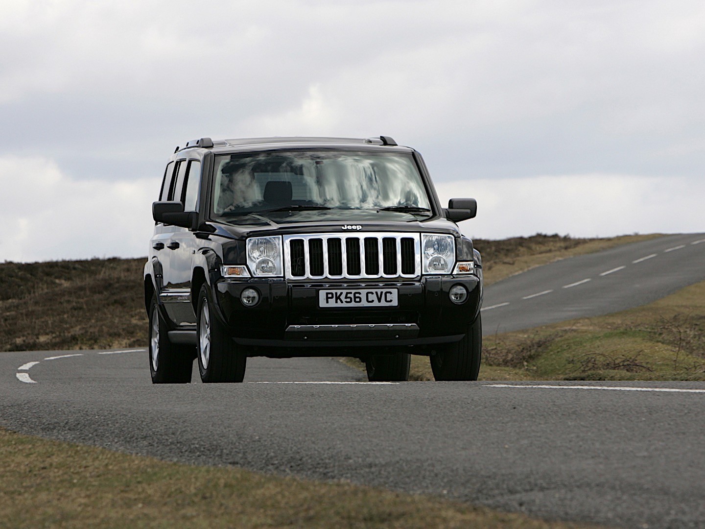 Jeep Commander photo 23