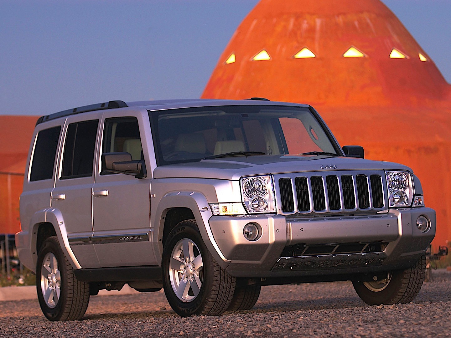 Jeep Commander photo 25