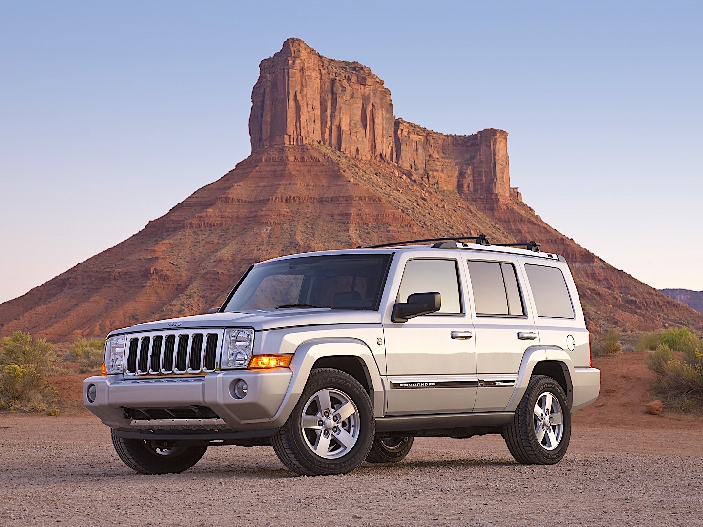 Jeep Commander photo 43