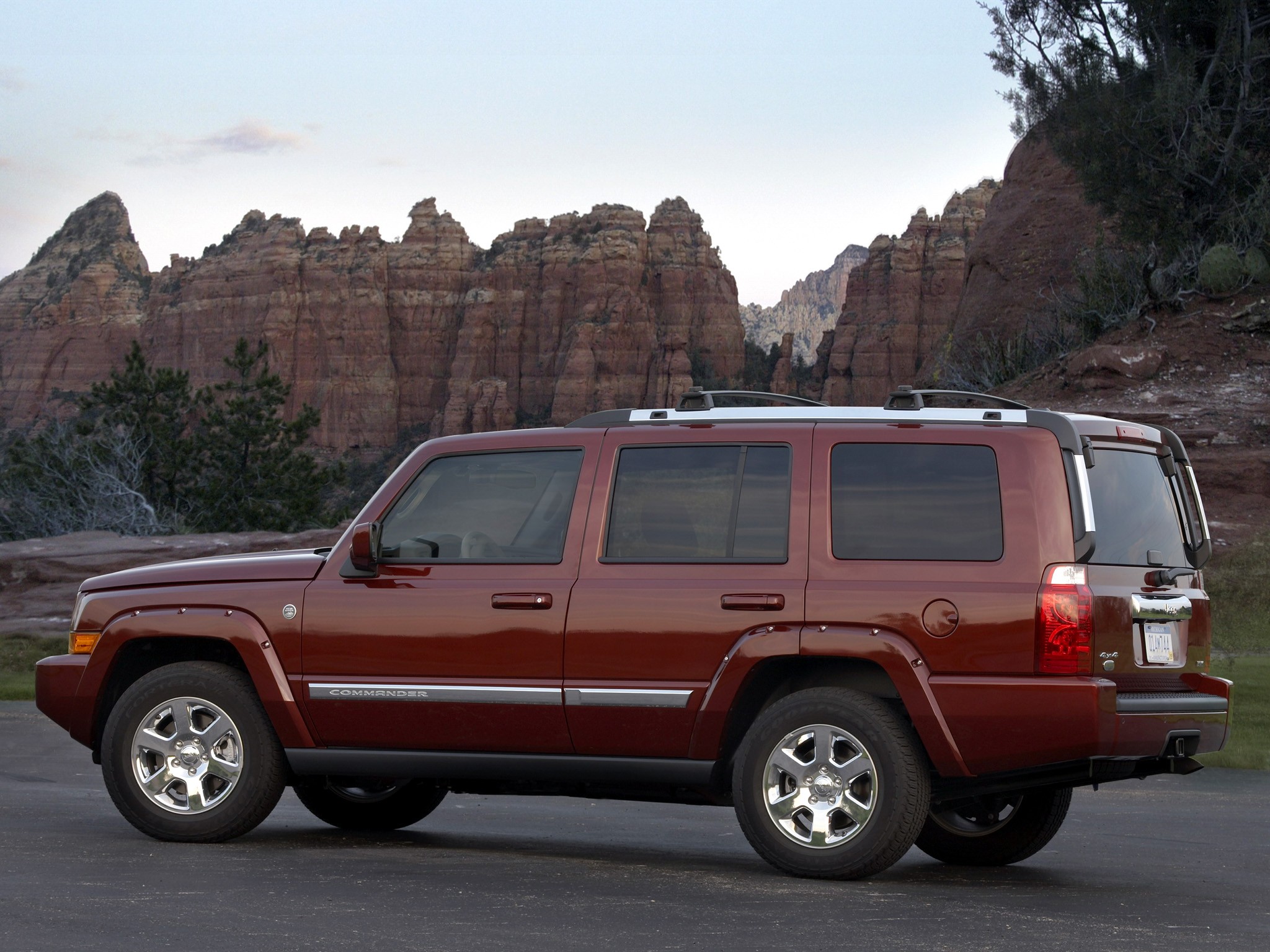 Jeep Commander photo 11