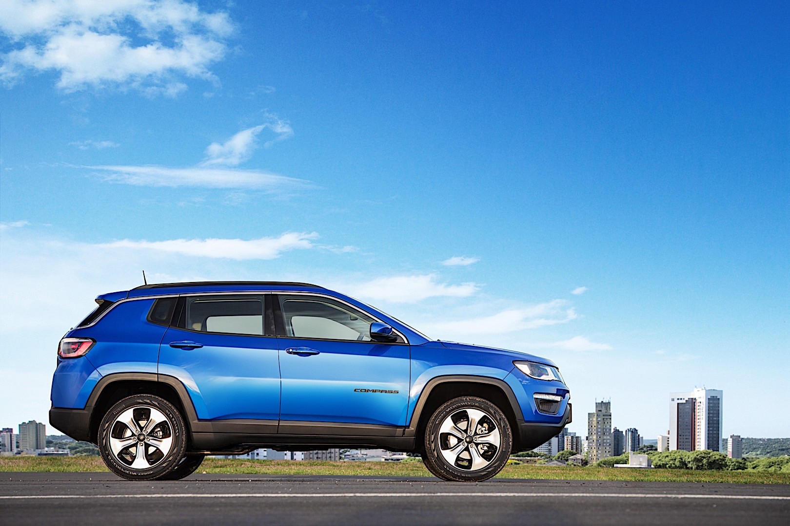 Jeep Compass photo 3