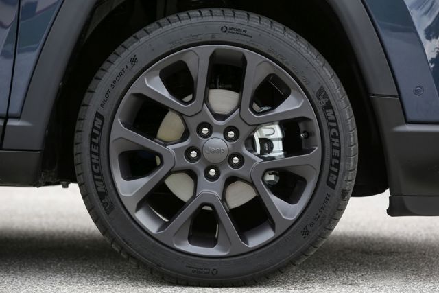 Jeep Compass photo 17