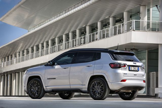 Jeep Compass photo 3