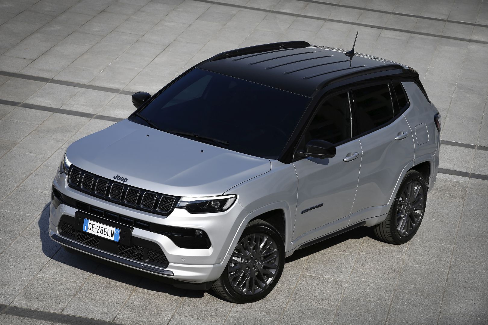 Jeep Compass photo 4