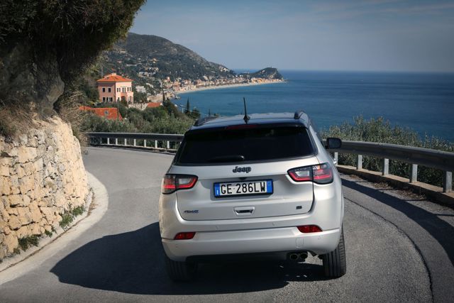 Jeep Compass photo 10