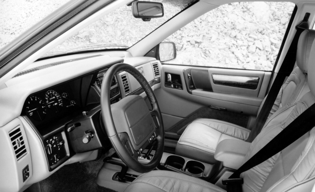 Jeep Grand Cherokee photo 31